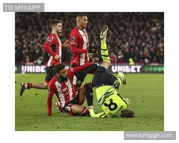 足球明星在俱乐部受伤引发球迷热议对球队未来的影响与应对策略 足球明星在俱乐部受伤引发球迷热议对球队未来的影响与应对策略